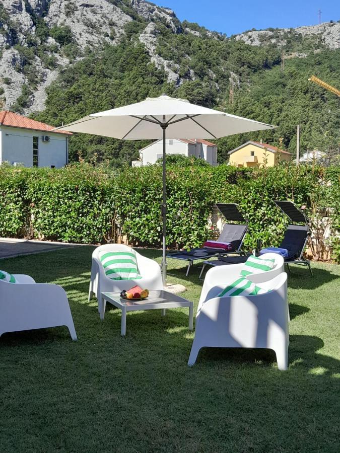 Apartment Emmi Omiš Eksteriør billede
