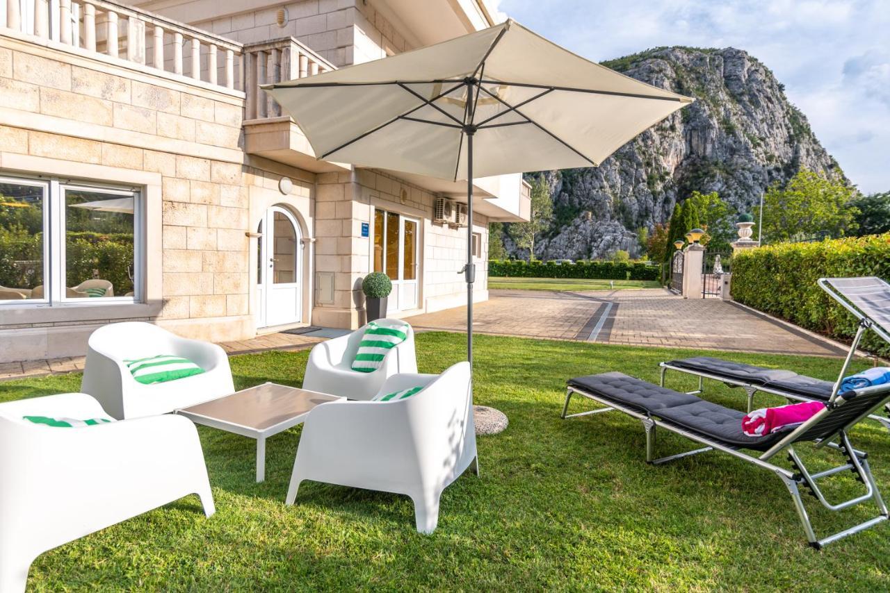 Apartment Emmi Omiš Eksteriør billede