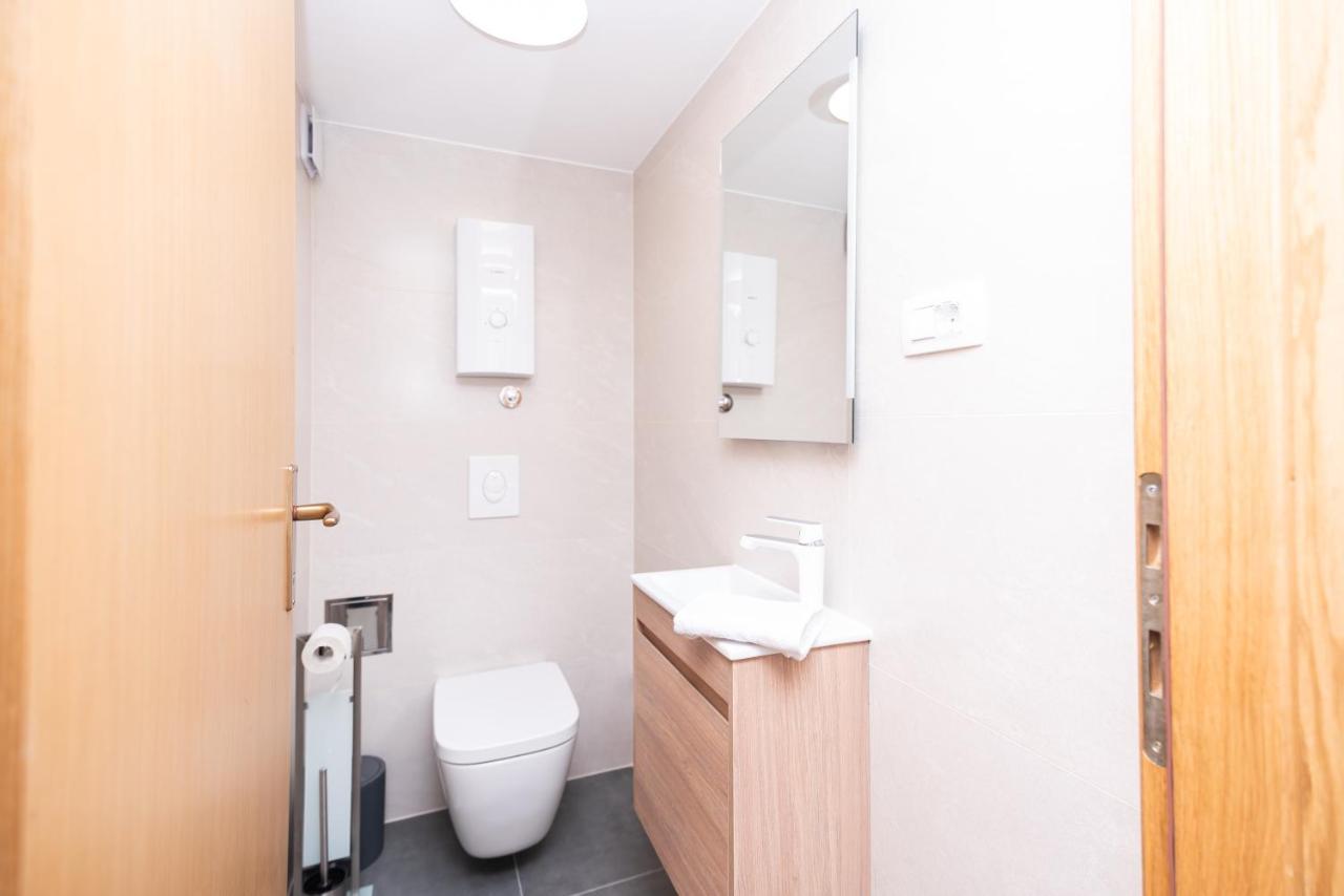 Apartment Emmi Omiš Eksteriør billede
